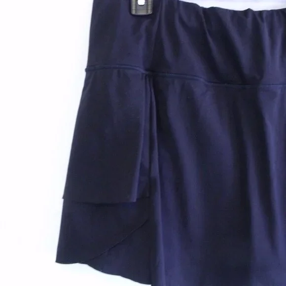 Athleta Momentum Black Skort - Picture 3 of 6